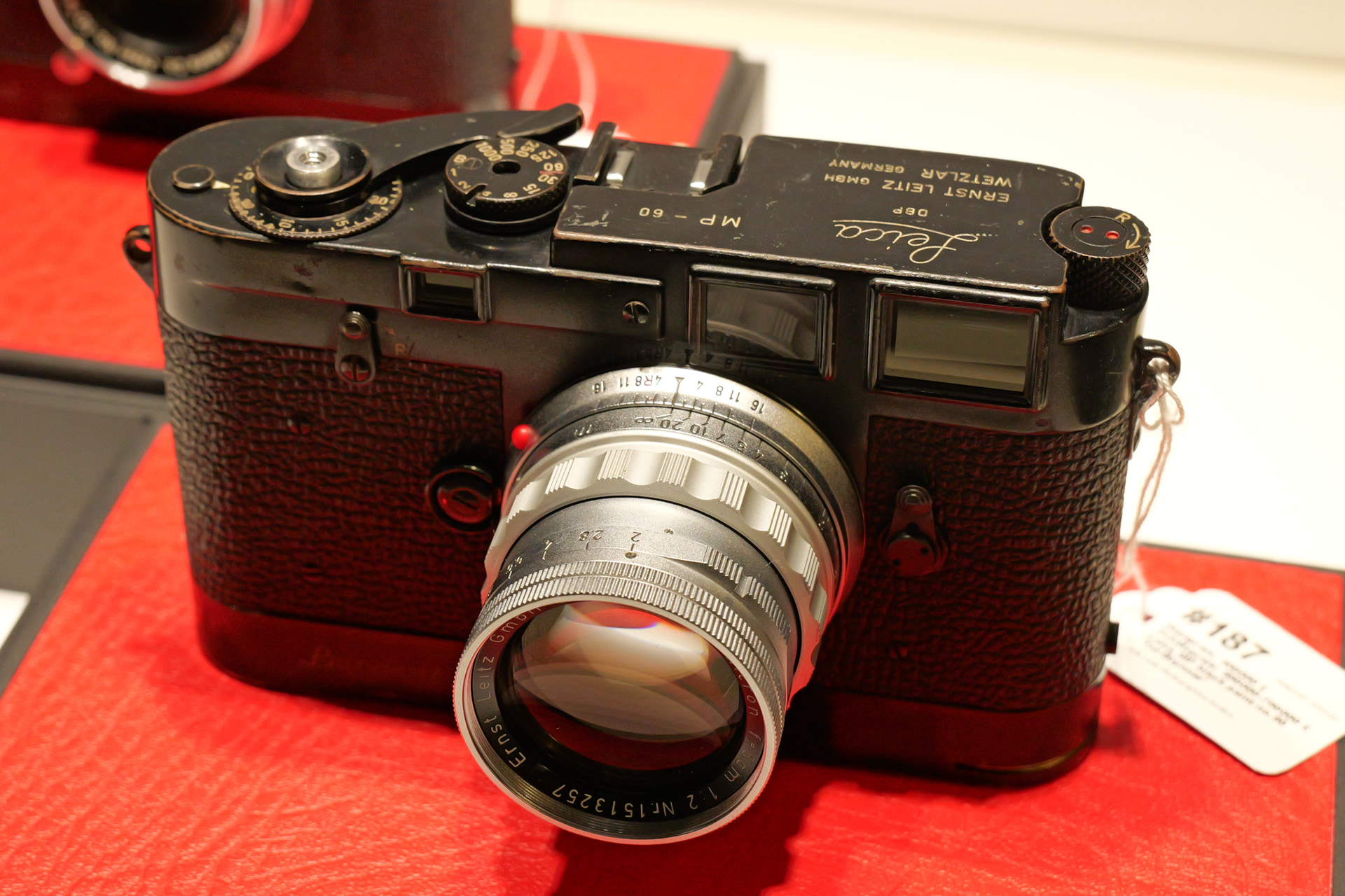 Leica MP black paint no.60 'Yul Brynner'（スタート値：40万ユーロ）