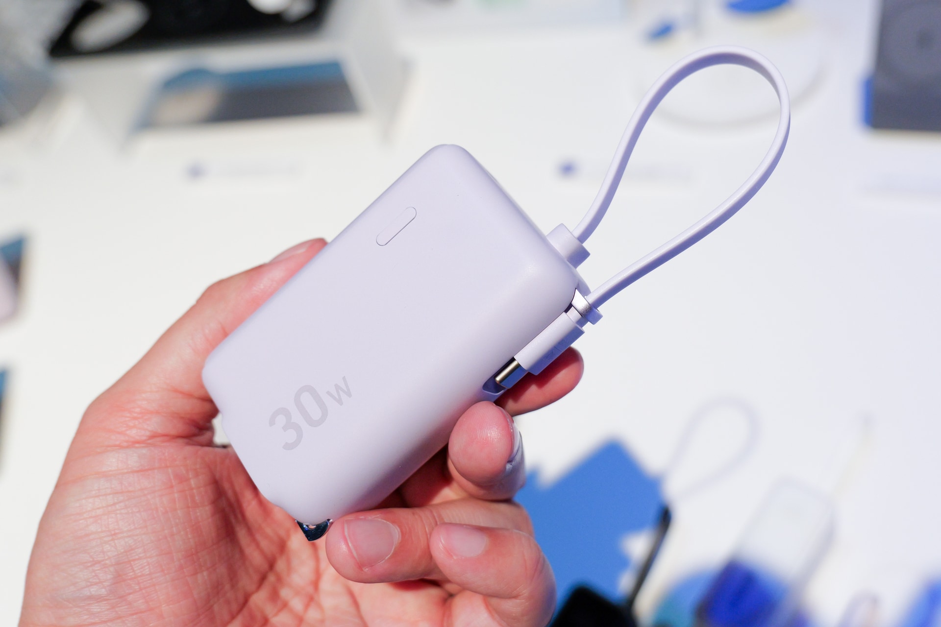 Anker Power Bank（30W, Fusion, Built-In USB-C ケーブル）