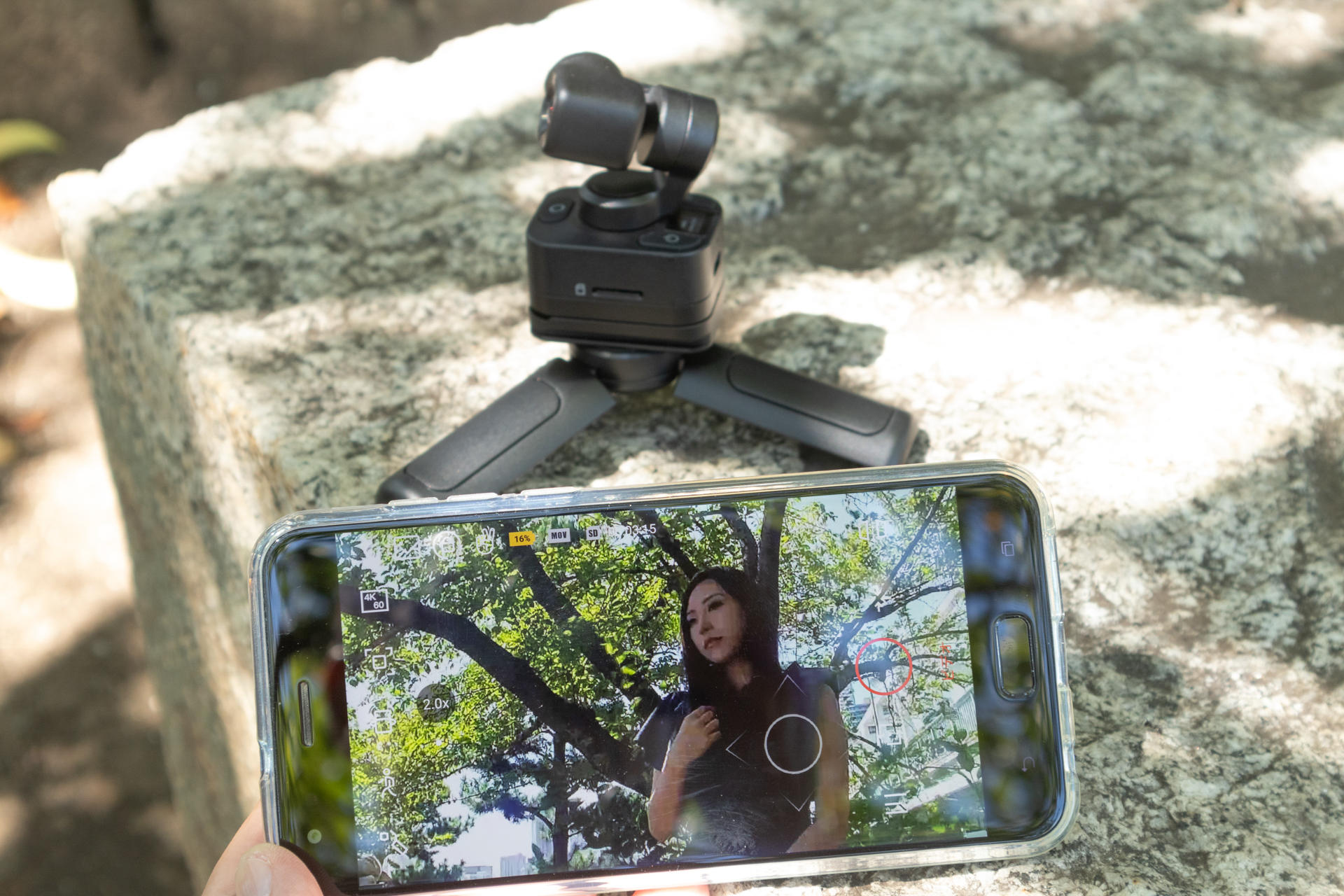 カメラヘッドをスマートフォンからコントロール可能