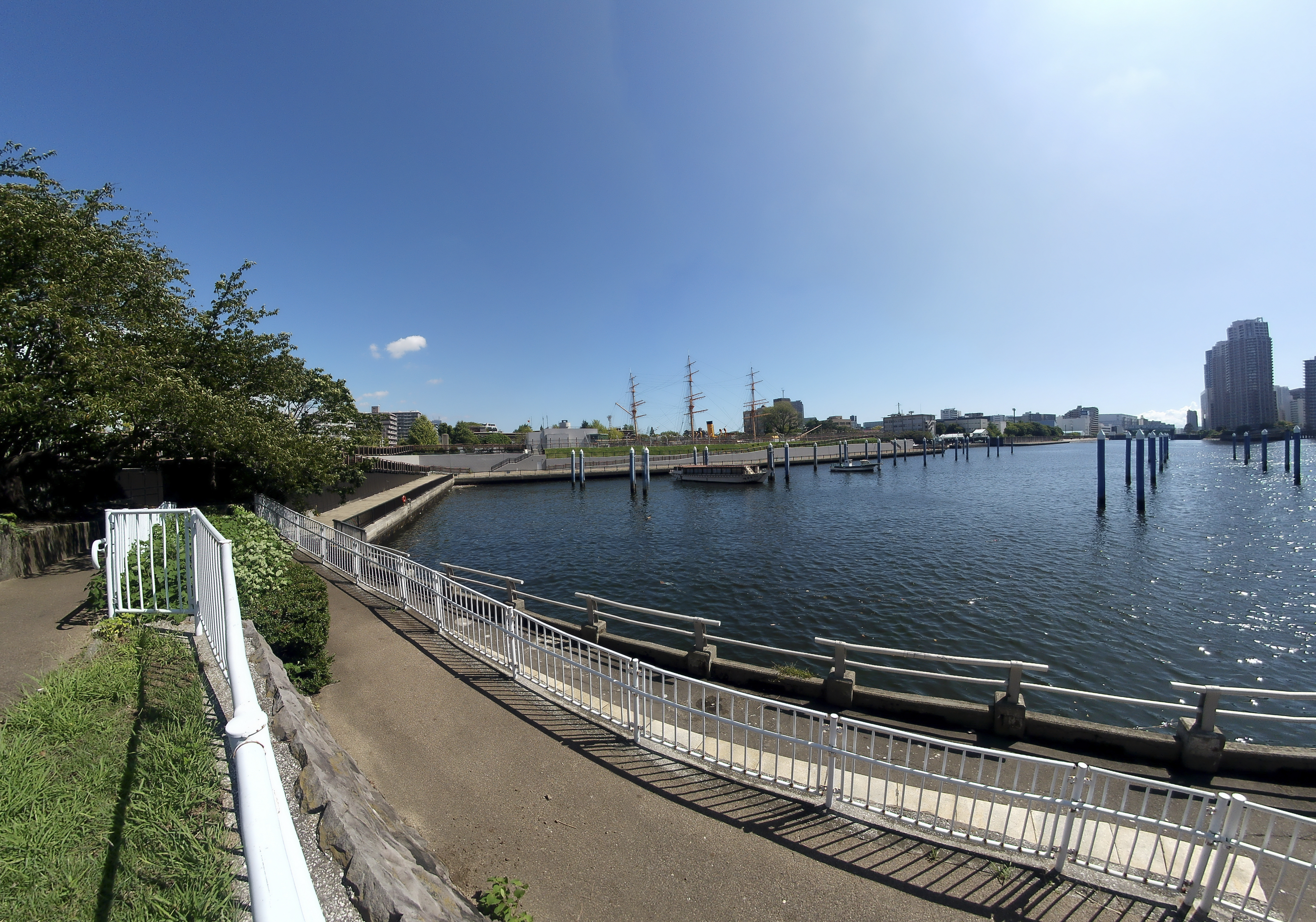 3×3のパノラマ写真。かなり広く撮れる。手持ちでもうまく合成できていた