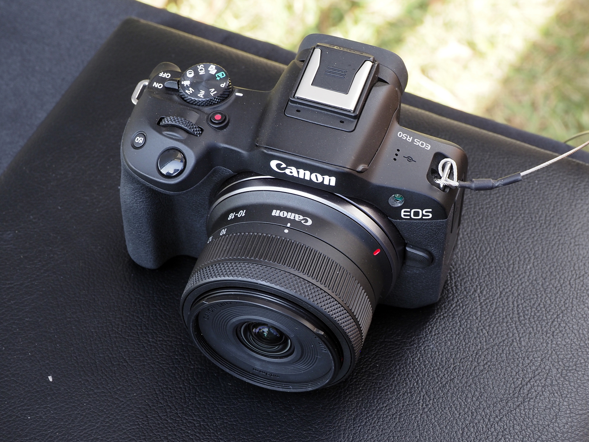 こちらも会期2日前に発表された「RF-S10-18mm F4.5-6.3 IS STM」