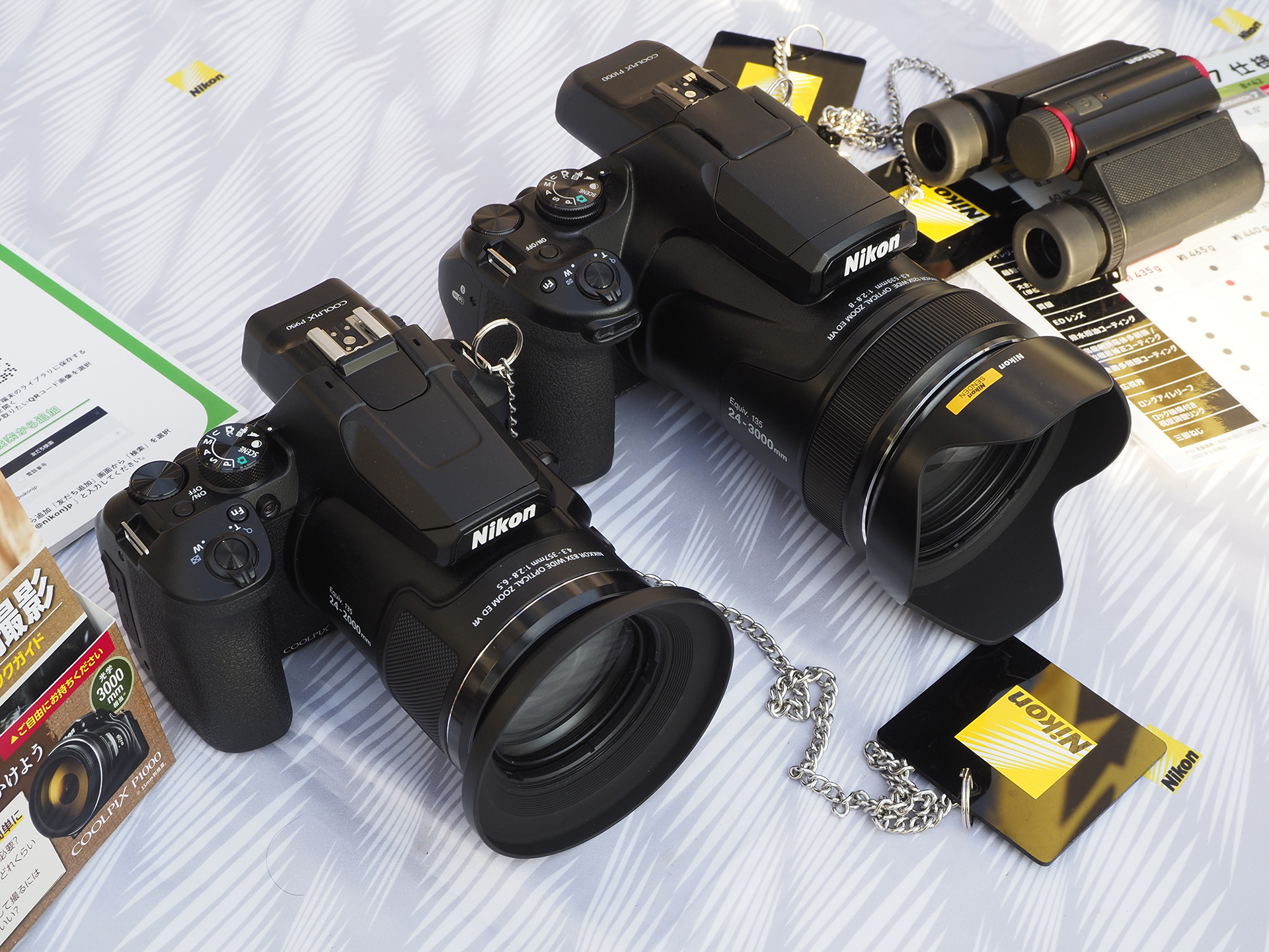 会場内で携行する人をみかけるほど人気のあるCOOLPIXシリーズ