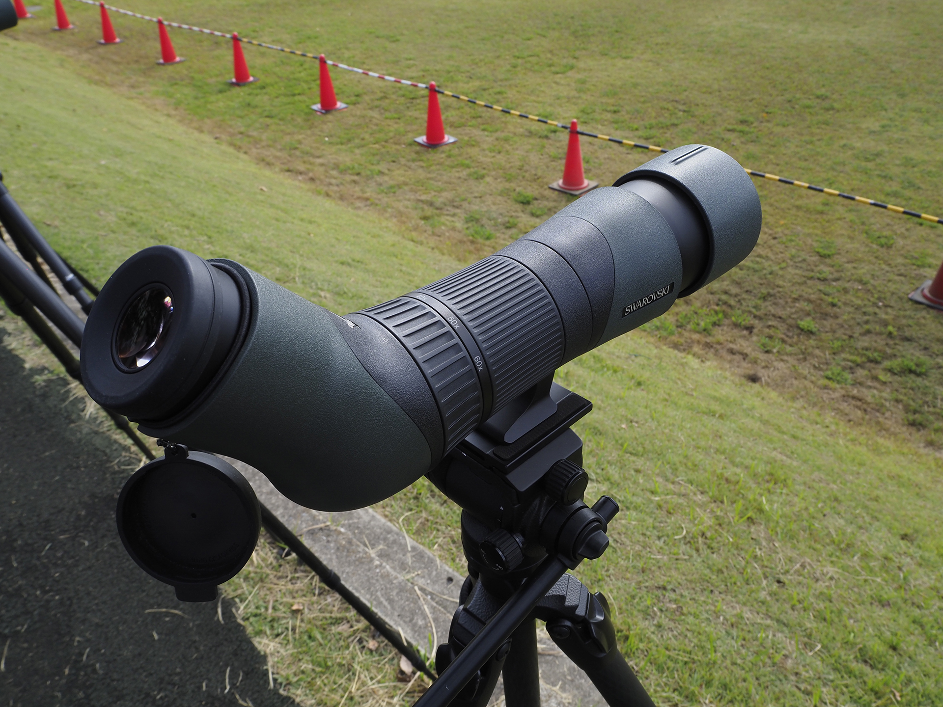 一見するとボディには型番のプリントが見当たらない