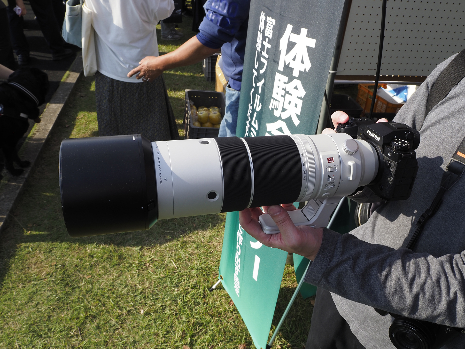 貸し出し対象になっている「X-H2S」と「XF150-600mmF5.6-8 R LM OIS WR」の超望遠セット