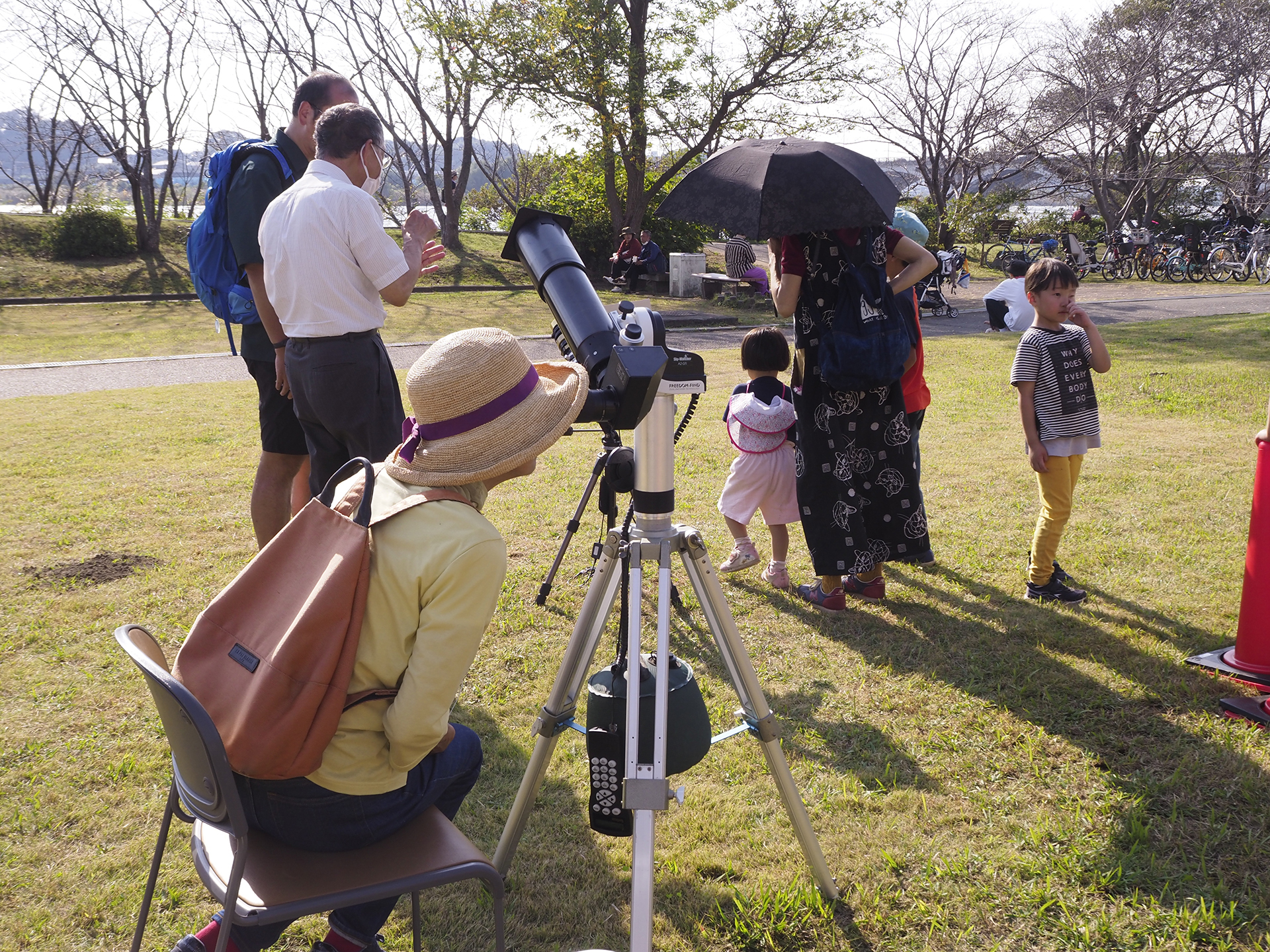 黒点観察用の望遠鏡