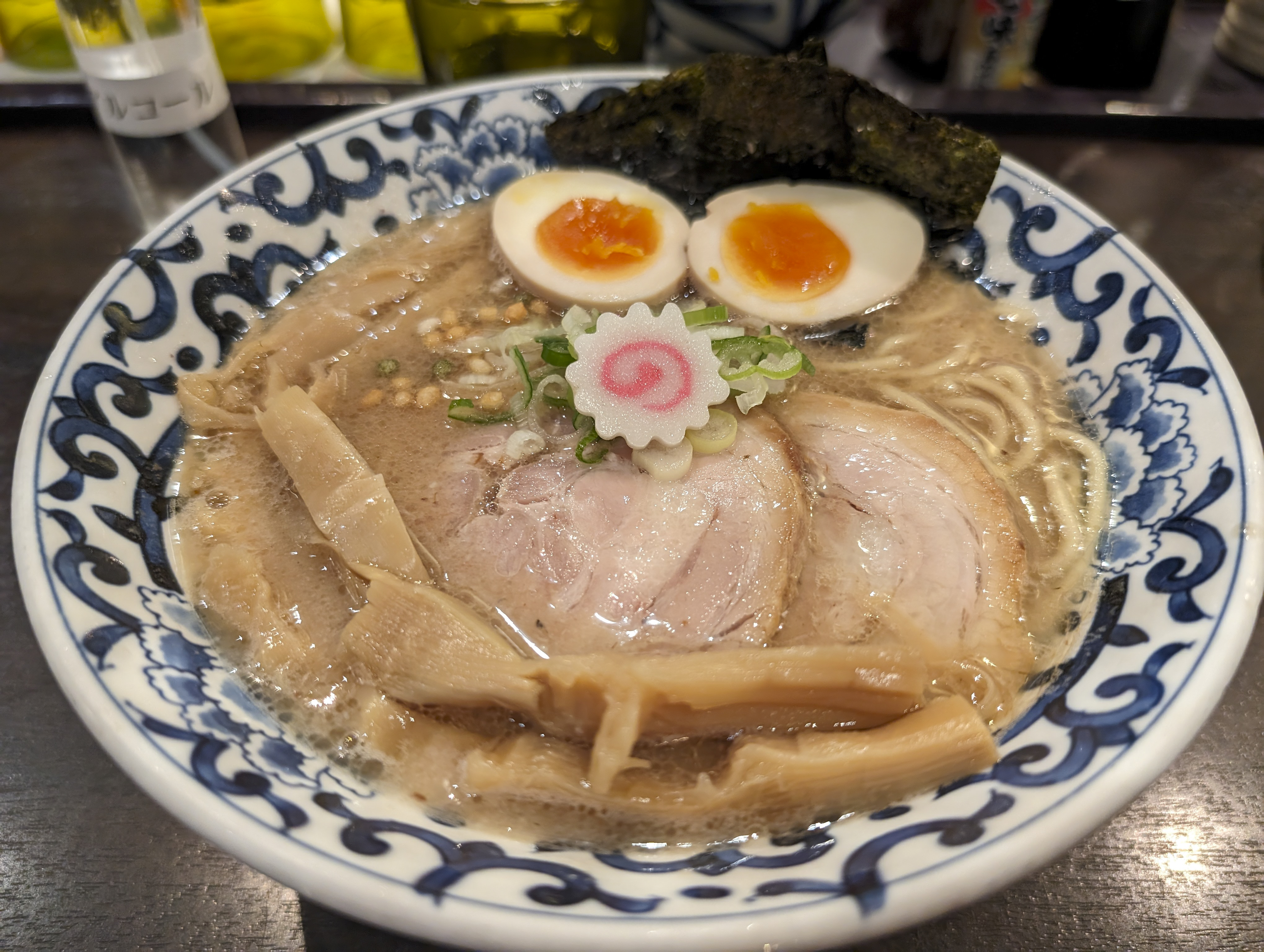 Pixel Pro 8／6.9mm（24mm相当）／1/100秒／F1.7／ISO 841