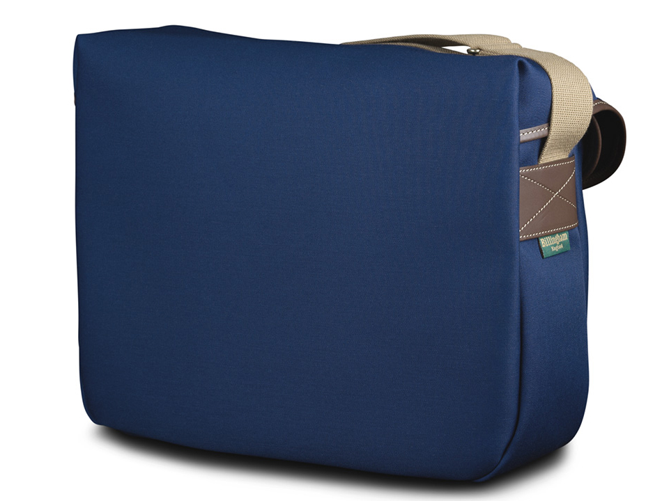 収納例（カーキキャンバス×タンレザー）