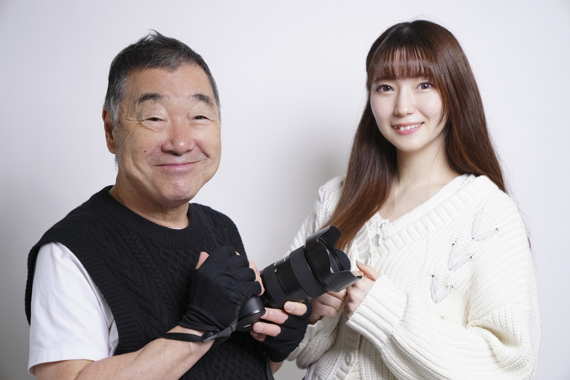 身長はほぼ自分と変わらないが驚くほど彼女の顔は小さい