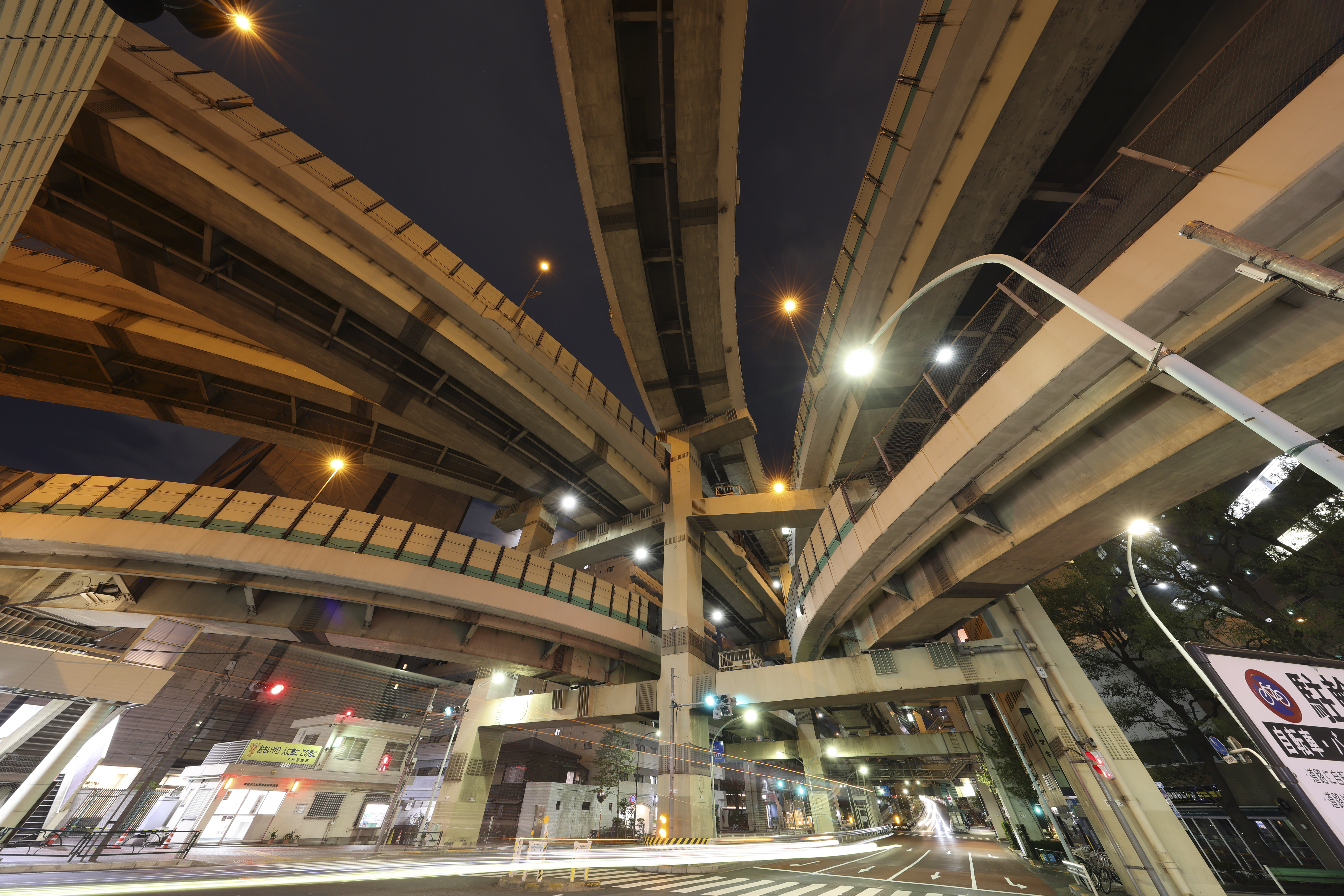 EOS R5／RF10-20mm F4 L IS STM／10mm／絞り優先AE（8.0秒、F8.0、±0.0EV）／ISO 100