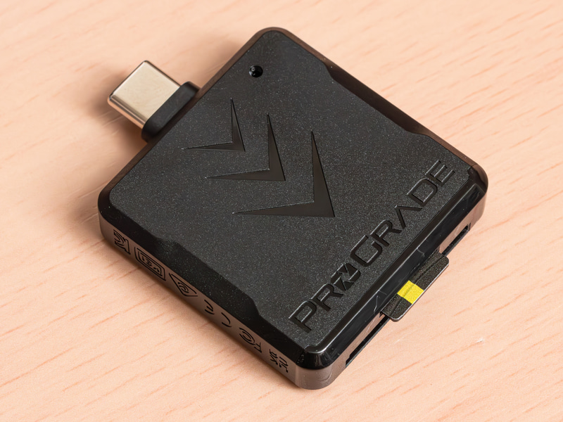 ダブルスロットが“SD＋microSD”？…ニコン Z fで使うmicroSDメモリー