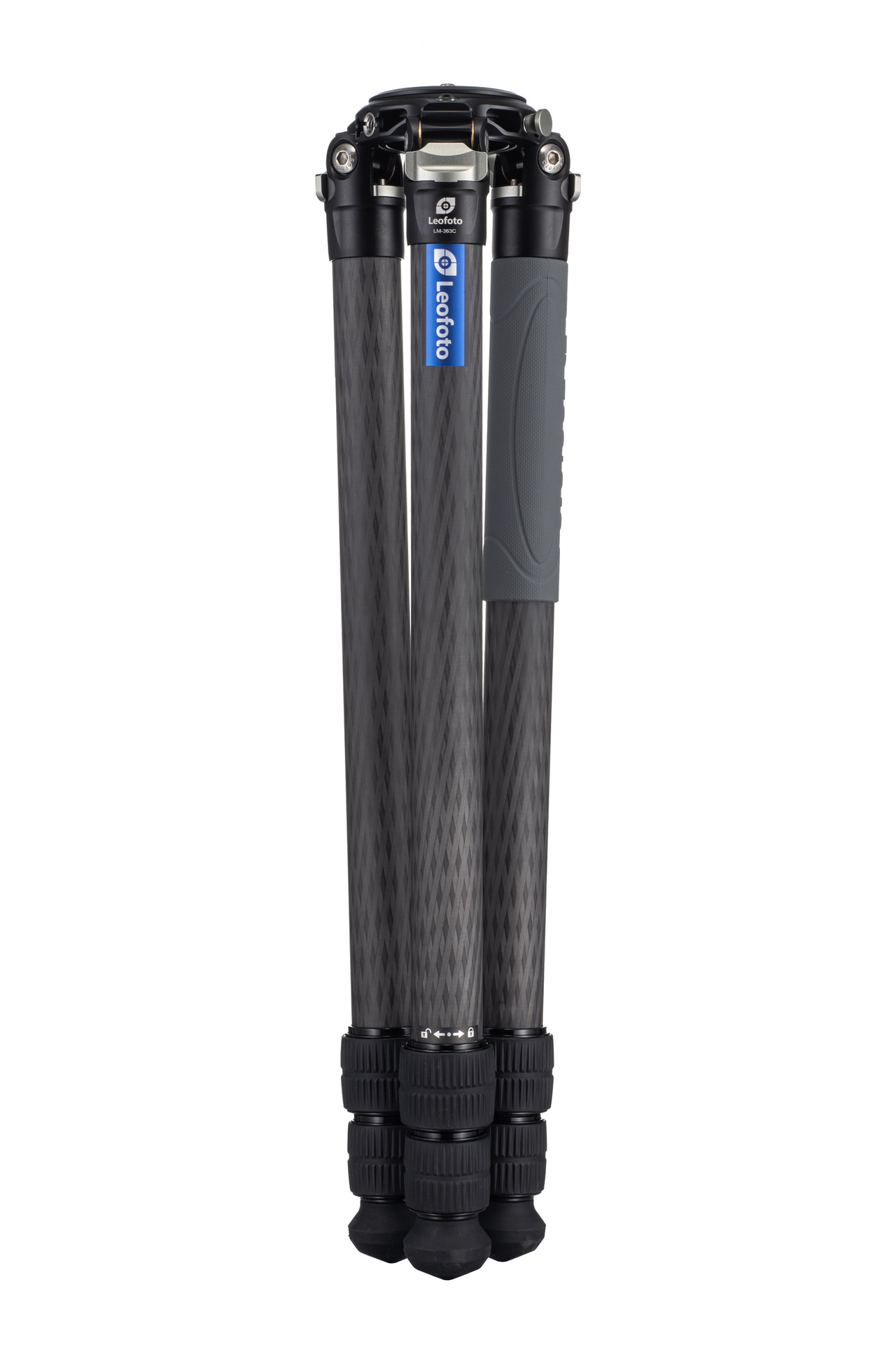 LM-363Cの収納高は59.5cm。60cm未満になり、三脚の国内線航空機の機内持ち込み可能サイズを満たすケースが多い。（航空会社によって異なるので、搭乗予定の航空会社のルールを事前に確認してほしい）