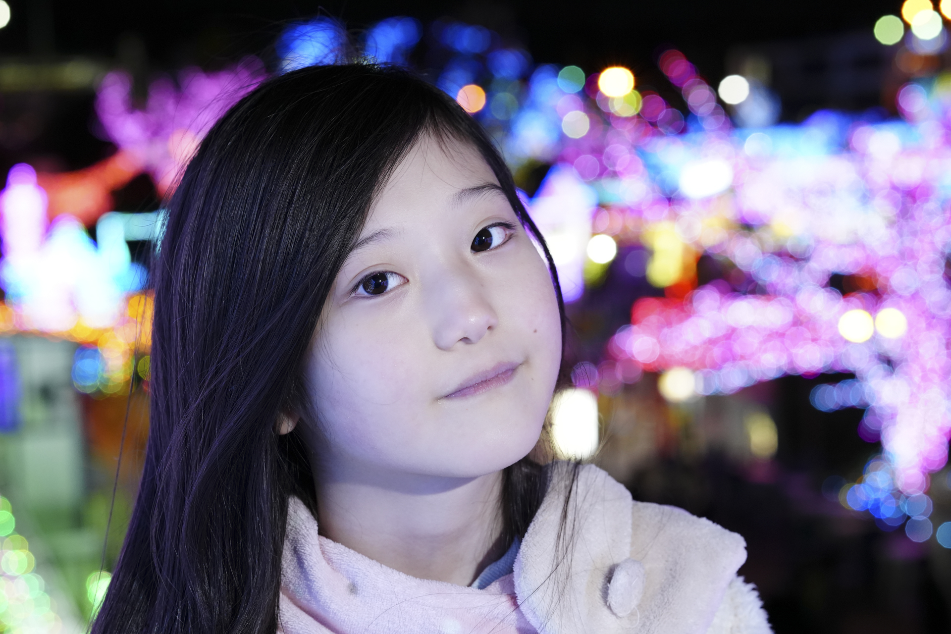 α7 IV／FE 85mm F1.4 GM／絞り優先AE（1/25秒、F5.6、＋1.0EV）／ISO 3200