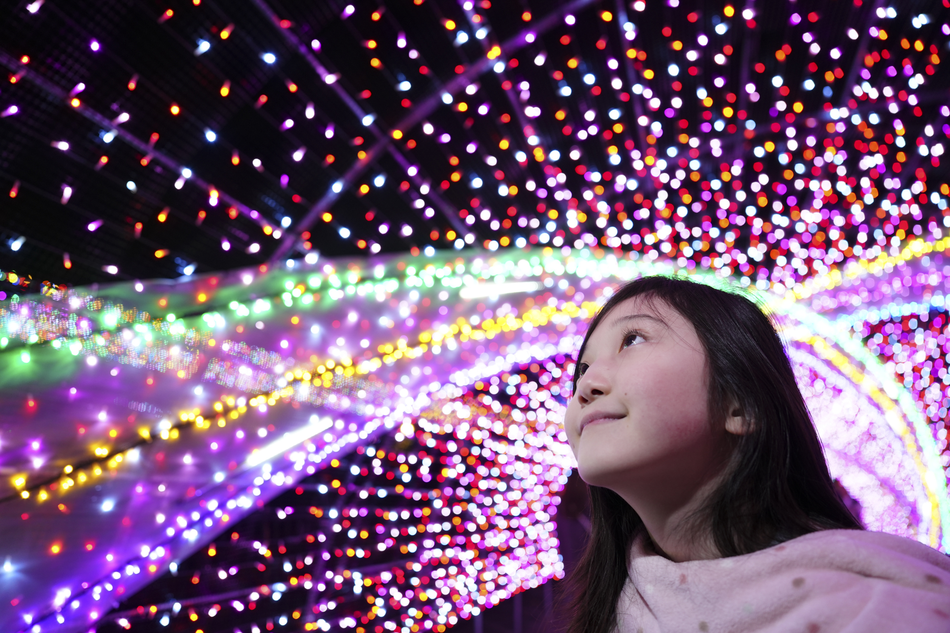 α7 IV／FE 24-70mm F2.8 GM II／24mm／絞り優先AE（1/30秒、F2.8、＋0.7EV）／ISO 640