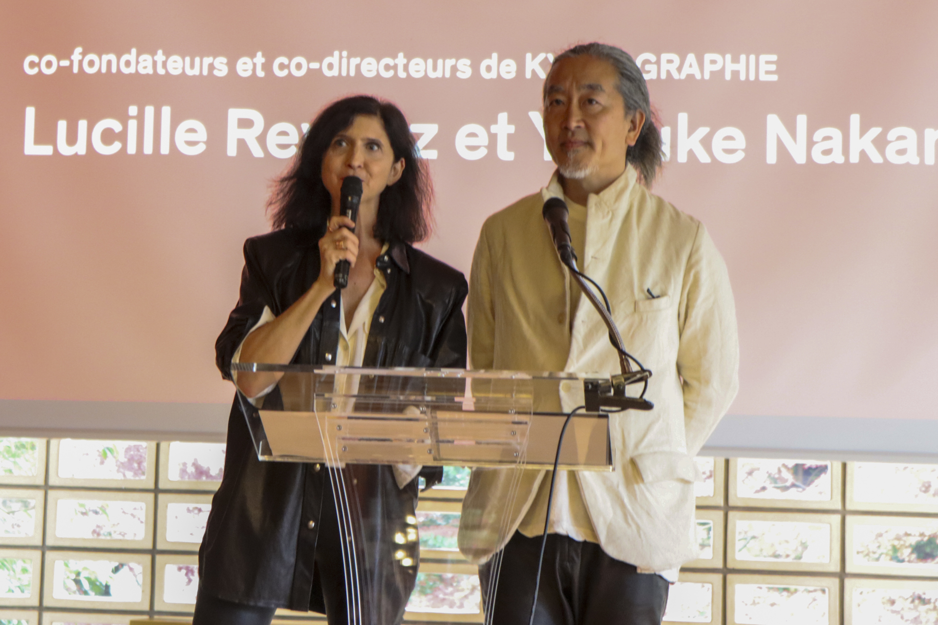 KYOTOGRAPHIE共同創設者/共同代表のルシール・レイポーズ氏と仲西祐介氏