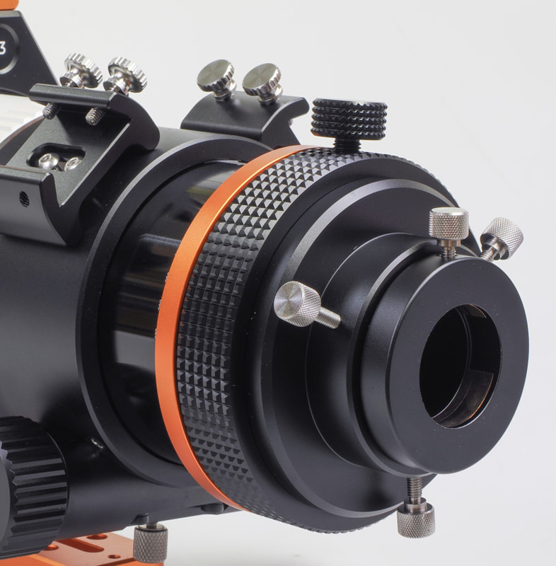 鏡筒分割式を採用した天体望遠鏡。フルサイズセンサー搭載のカメラや