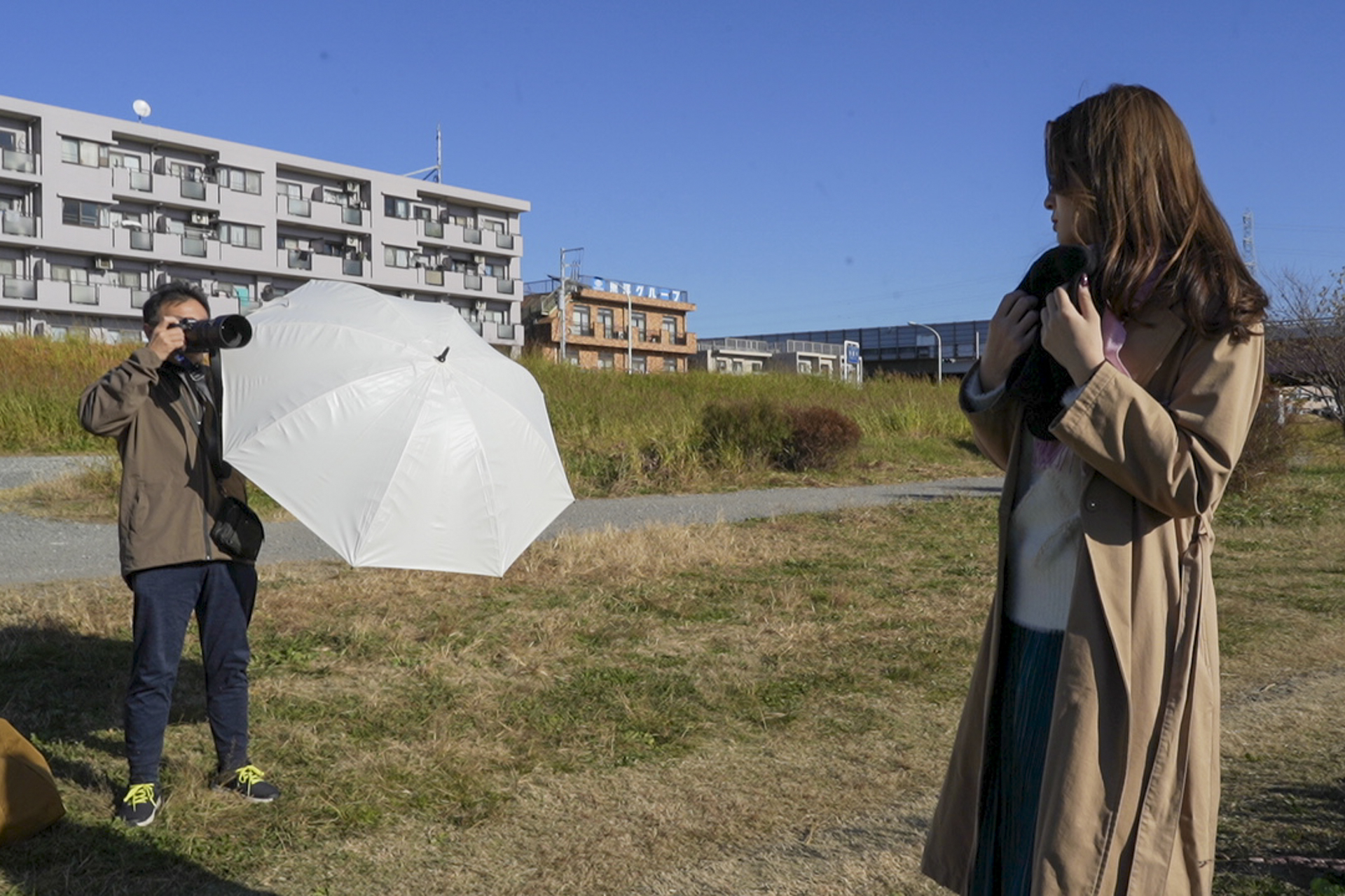 あまりお勧めできないが片手でも扱えるほど軽い