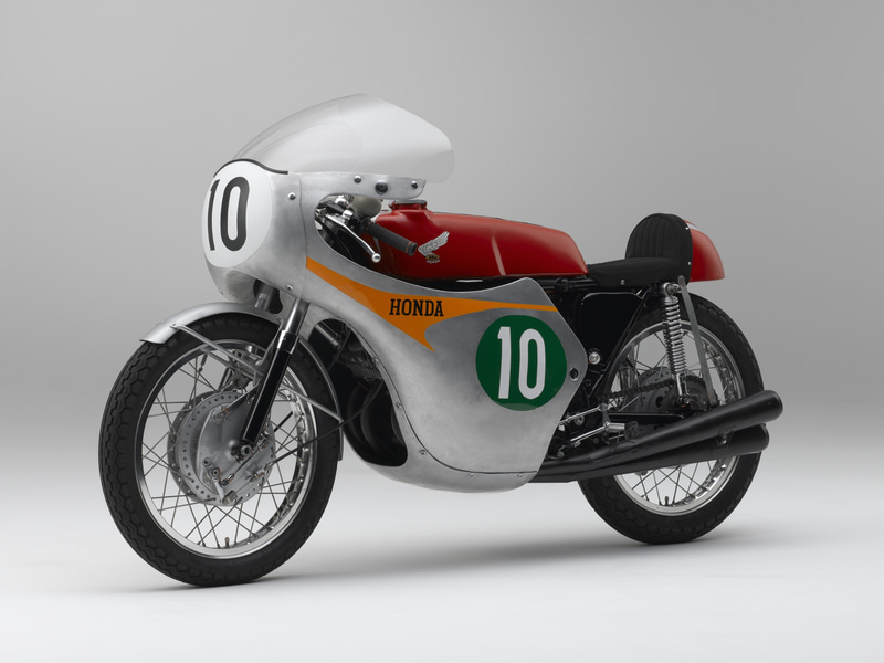 富士モータースポーツミュージアムで車両入替え。1968年日本GP