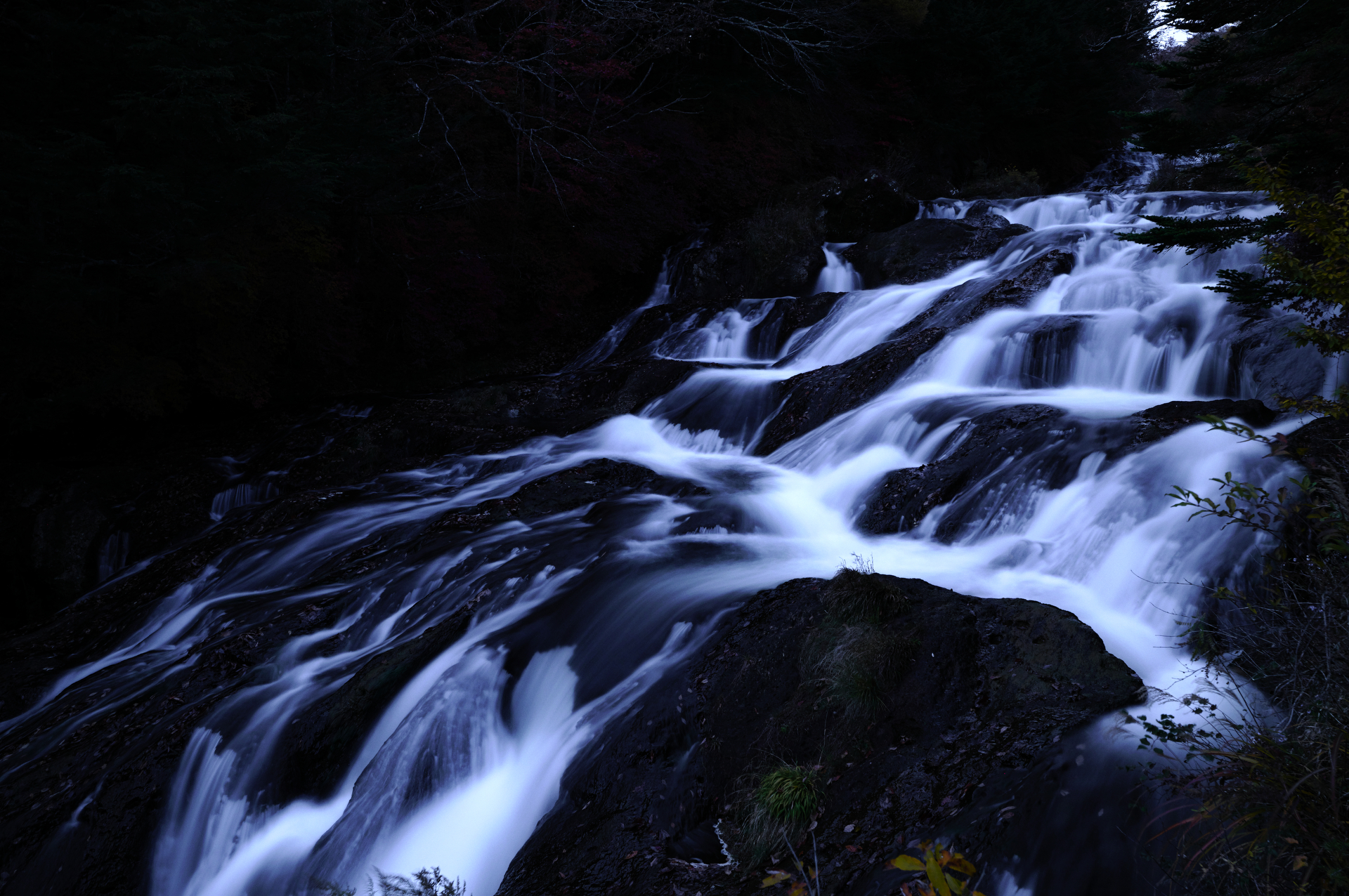 fp L／16-28mm F2.8 DG DN | Contemporary／28mm／マニュアル露出（2.5秒・F8）／ISO 1600