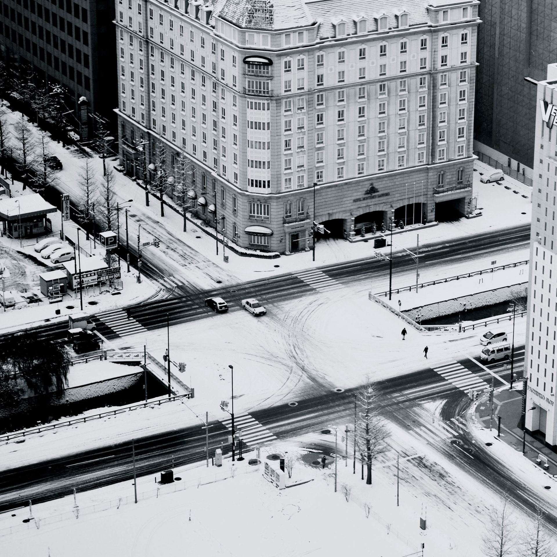 OM-D E-M1 MarkII／M.ZUIKO DIGITAL ED 40-150mm F2.8 PRO／40mm／プログラムAE（1/125秒・F3.5・-0.3EV）／ISO 200／WB：オート	https://ganref.jp/m/tominaga-takanori/portfolios/photo_detail/3520833