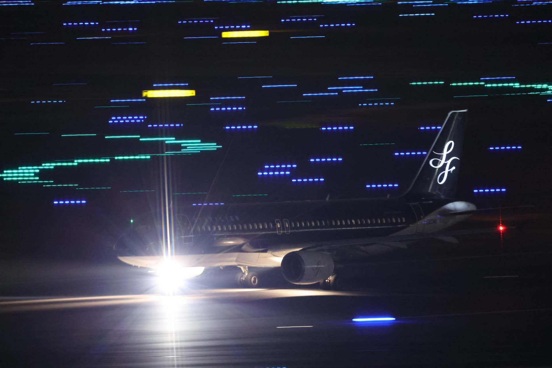 EOS R3／RF200-800mm F6.3-9 IS USM／800mm／マニュアル露出（1/15秒、F9）／ISO 25600