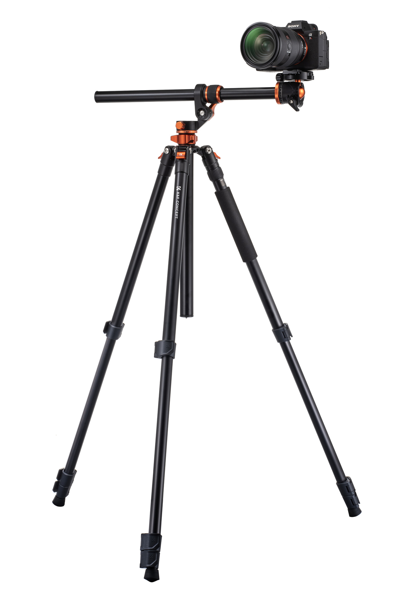 実勢価格：1万3,000円（税込）<br><b>●SPECIFICATION</b><br>全伸長：2,300mm<br>最低高：605mm<br>収納高：540mm<br>段数：4段<br>最大脚径：25mm<br>耐荷重：10kg<br>質量：2,022g