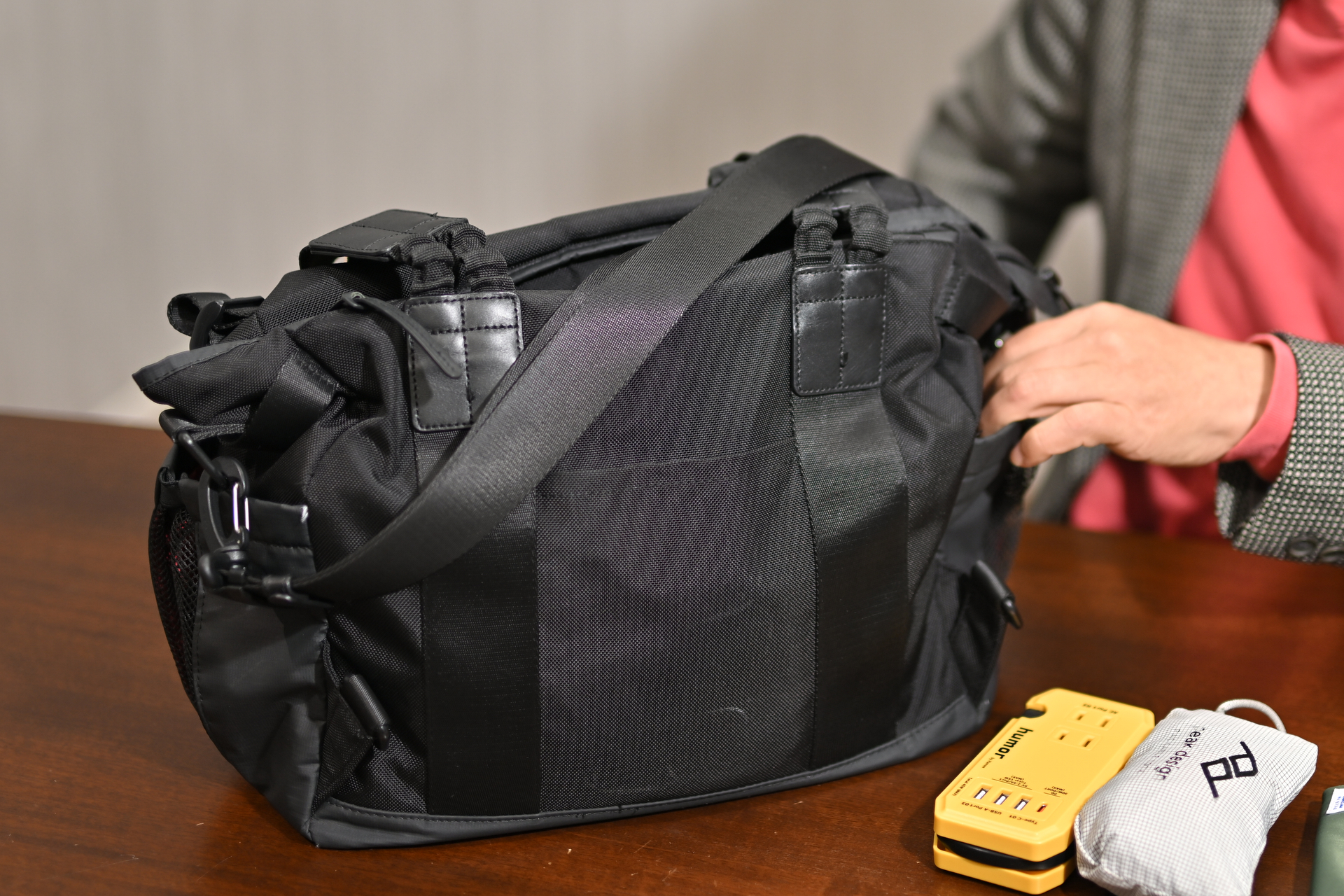 <a href="https://dc.watch.impress.co.jp/docs/column/okajima/1359628.html">179点目で紹介したハクバのトートバッグ</a>