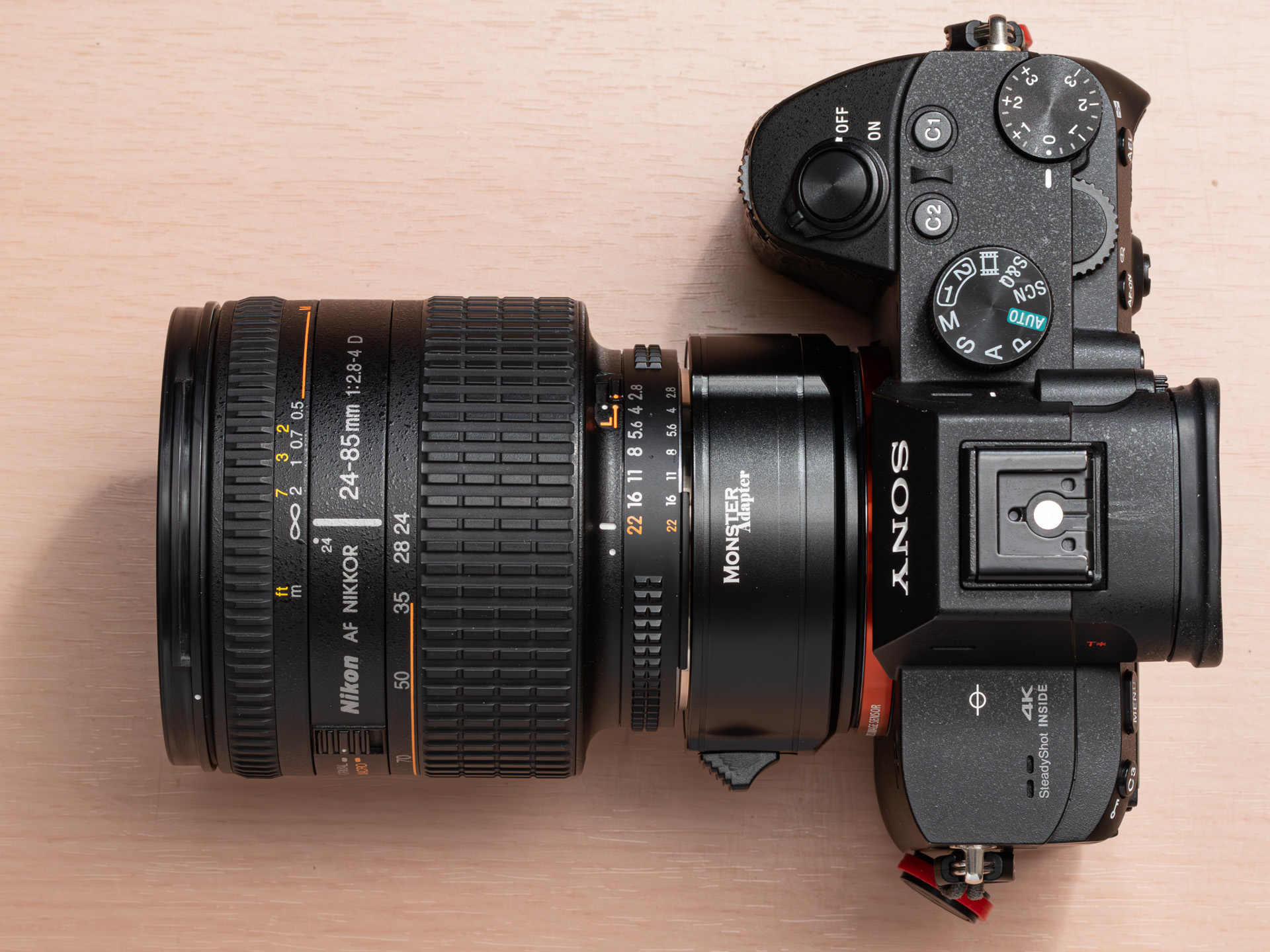 AI AF Zoom-Nikkor 24-85mm f/2.8-4D IFでは合焦に至らなかったが、焦点距離や絞り値についてはカメラ側に伝わってはいたようだ