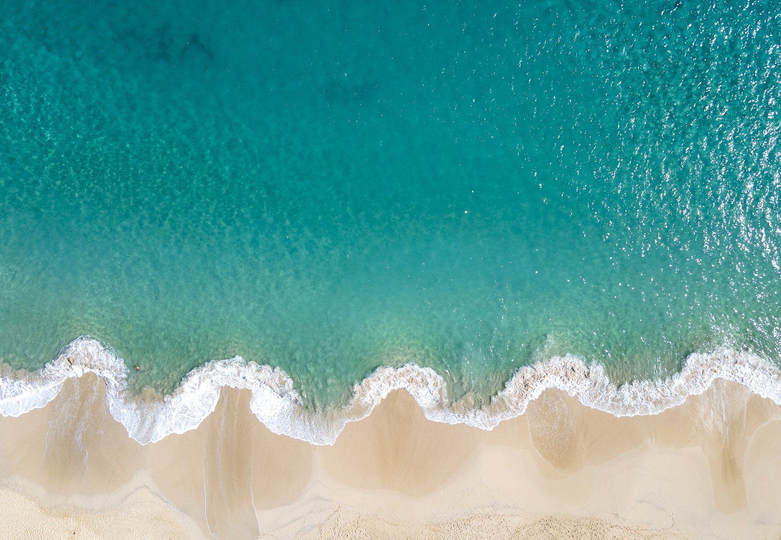 寄せる波（ハワイ）©Junji Takasago