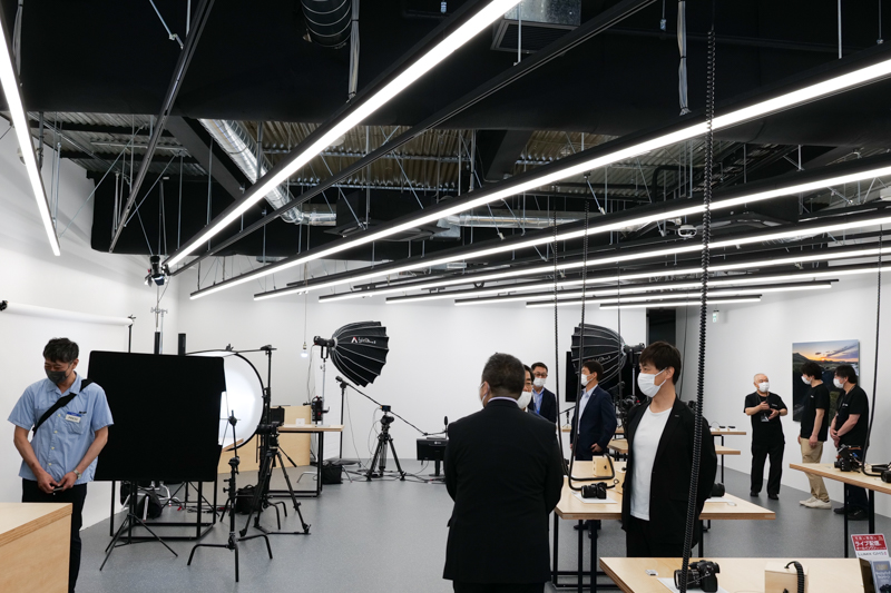 2021年にはクリエイターとのコミュニケーションを意識した施設「LUMIX BASE TOKYO」を東京・青山にオープンしている