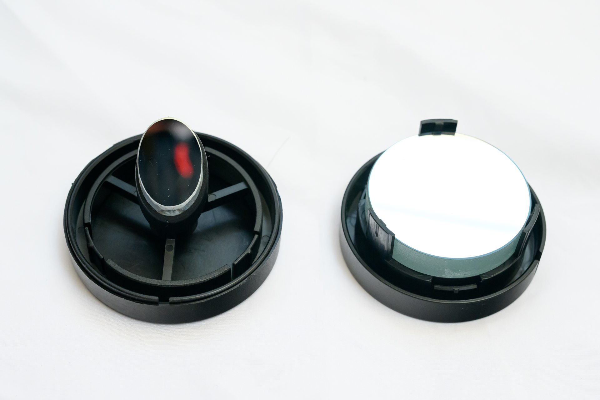 左が副鏡、右が主鏡