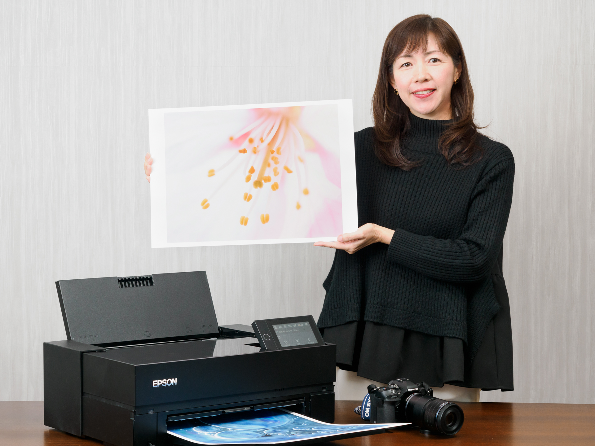 プリントしてこそ見える、プリントでしか見えない写真の魅力、というのは確かにある。そして単純に大判プリントは楽しい。「写真の楽しみ、写真の存在感をプリントから感じてほしい」と喜多さん