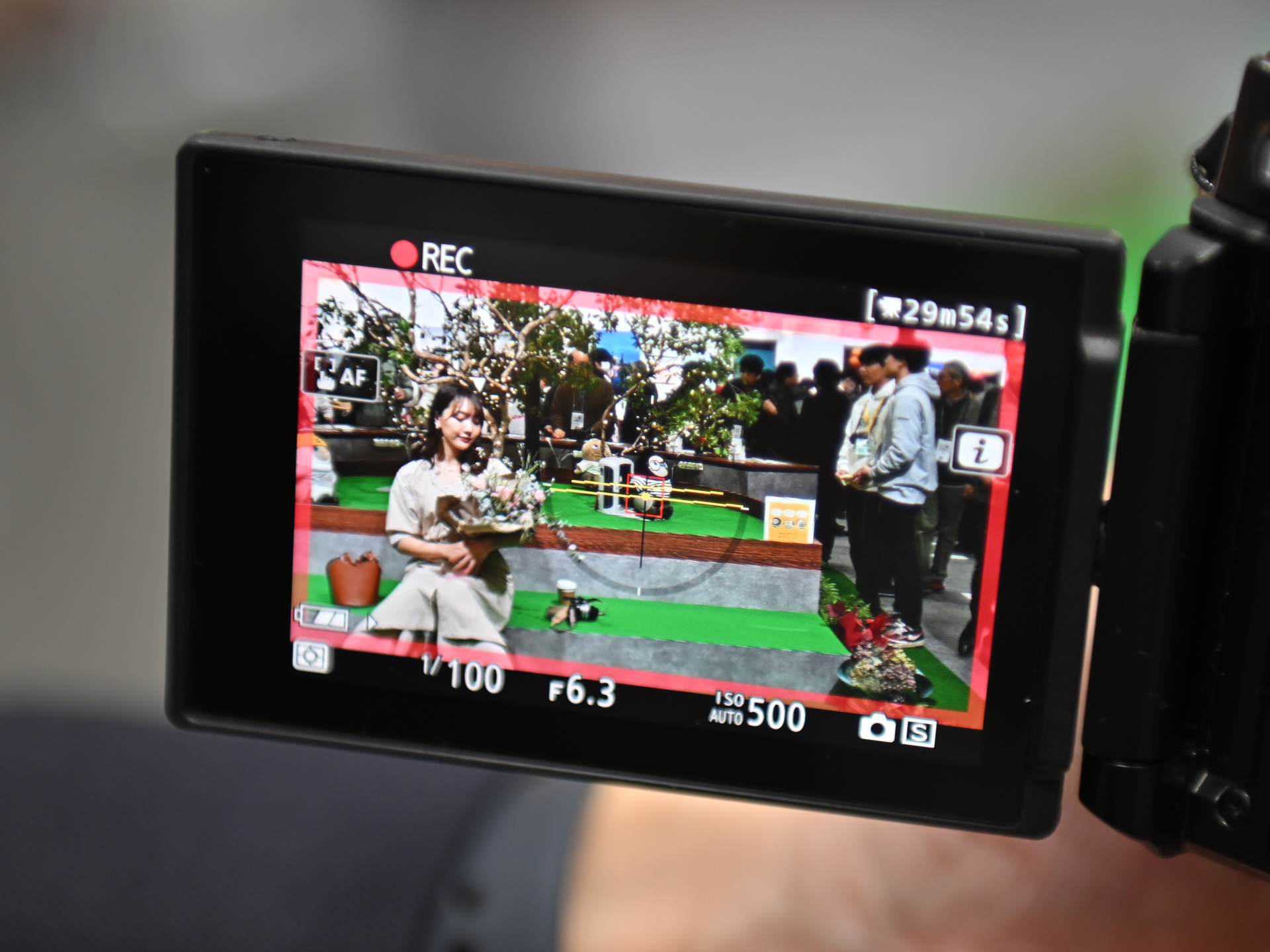 動画撮影画面では赤枠が表示される