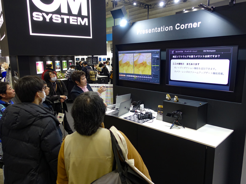 CP+2024】最新の超望遠ズームレンズが並ぶOM SYSTEMブース…OM-1 Mark