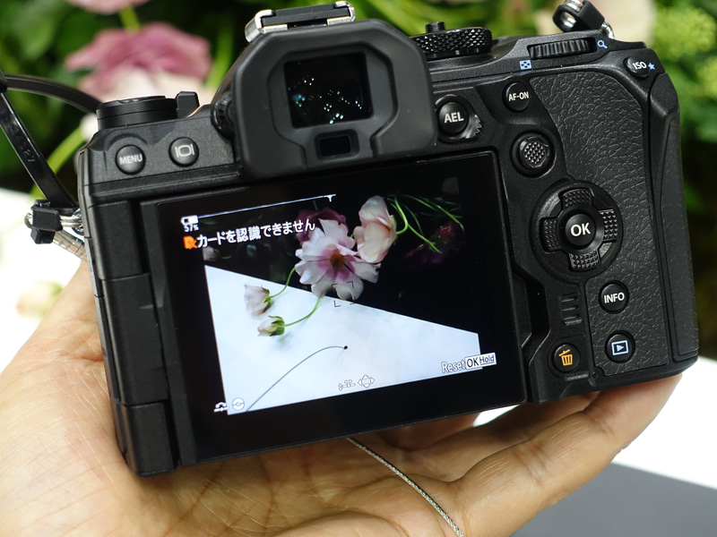 CP+2024】最新の超望遠ズームレンズが並ぶOM SYSTEMブース…OM-1 Mark