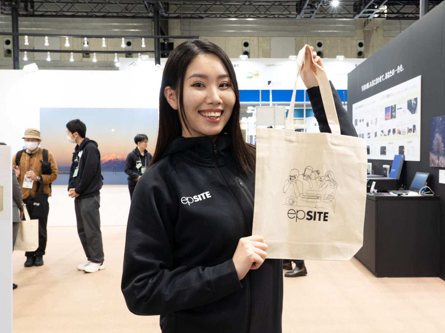 エプサイトプレミアムアプリの提示でトートバッグを進呈