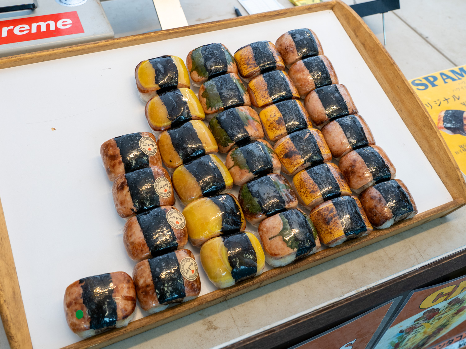 全6種類のスパムおにぎりなどを販売するDa California（東松山市）