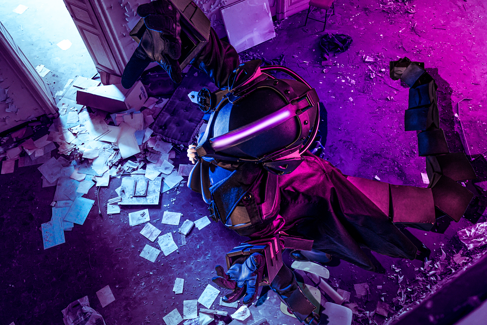 撮影：井田達也<br>© つくしあきひと／竹書房<br>「メイドインアビス」<br>ボンドルド TOMOZO