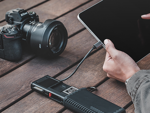 USB Type-Cのスマートフォンやタブレットに直接データ転送が可能