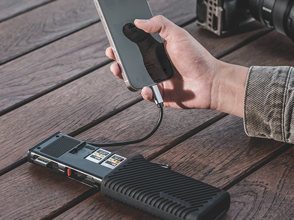 USB Type-Cのスマートフォンやタブレットに直接データ転送が可能