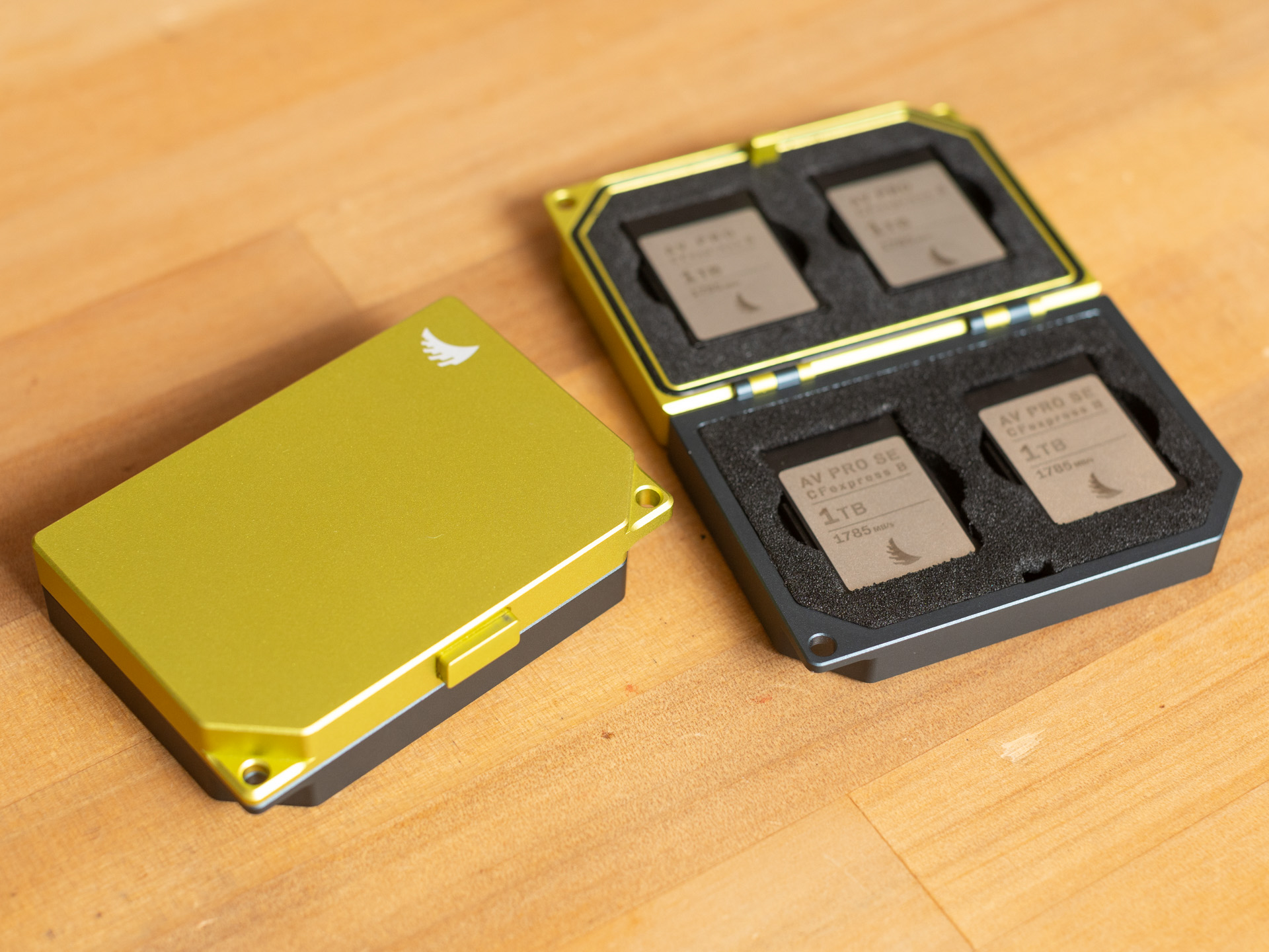 奥井さんも愛用するAngelbirdのメモリーカードケース「Media Tank」