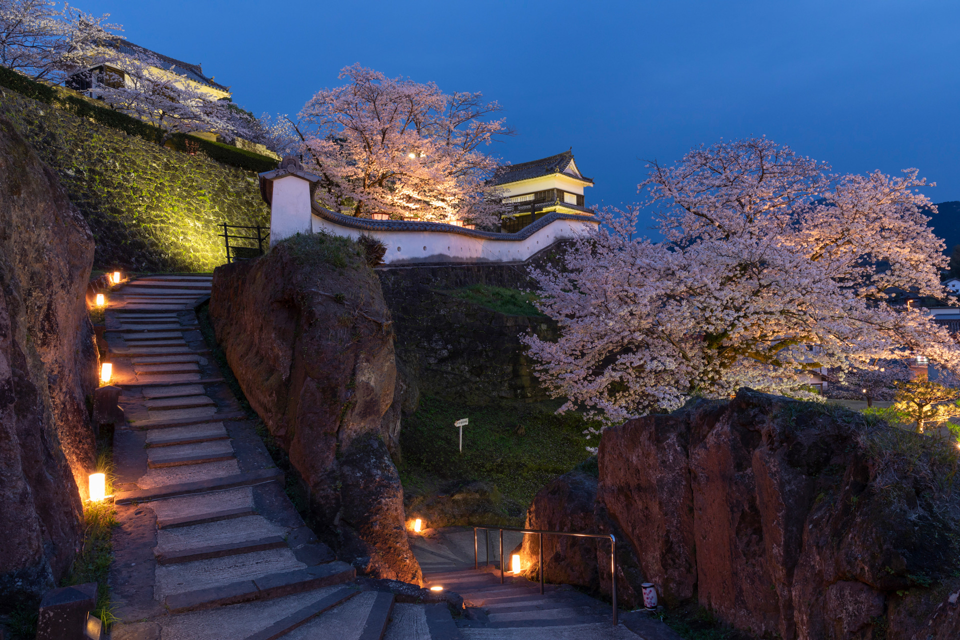 撮影：館野二朗<br><span class="fnt-85">EOS 5D Mark IV／EF24-70mm F2.8L II USM／24mm／マニュアル露出（3.2秒、F11）／ISO 320</span>