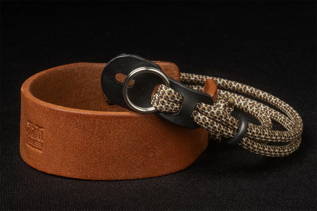 ブラウン×ベージュドット