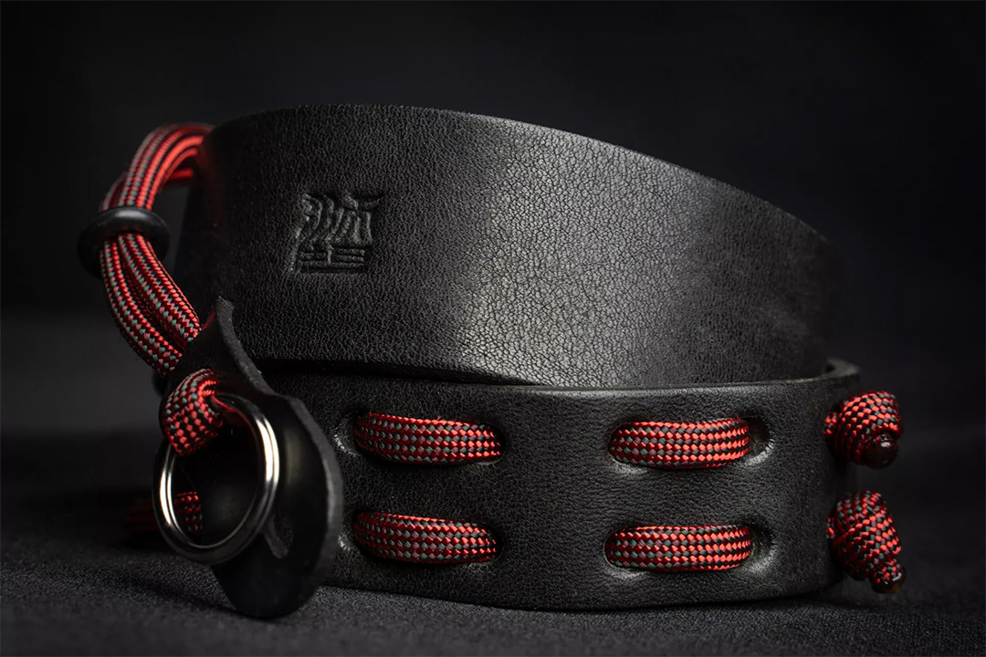 ブラック×レッド