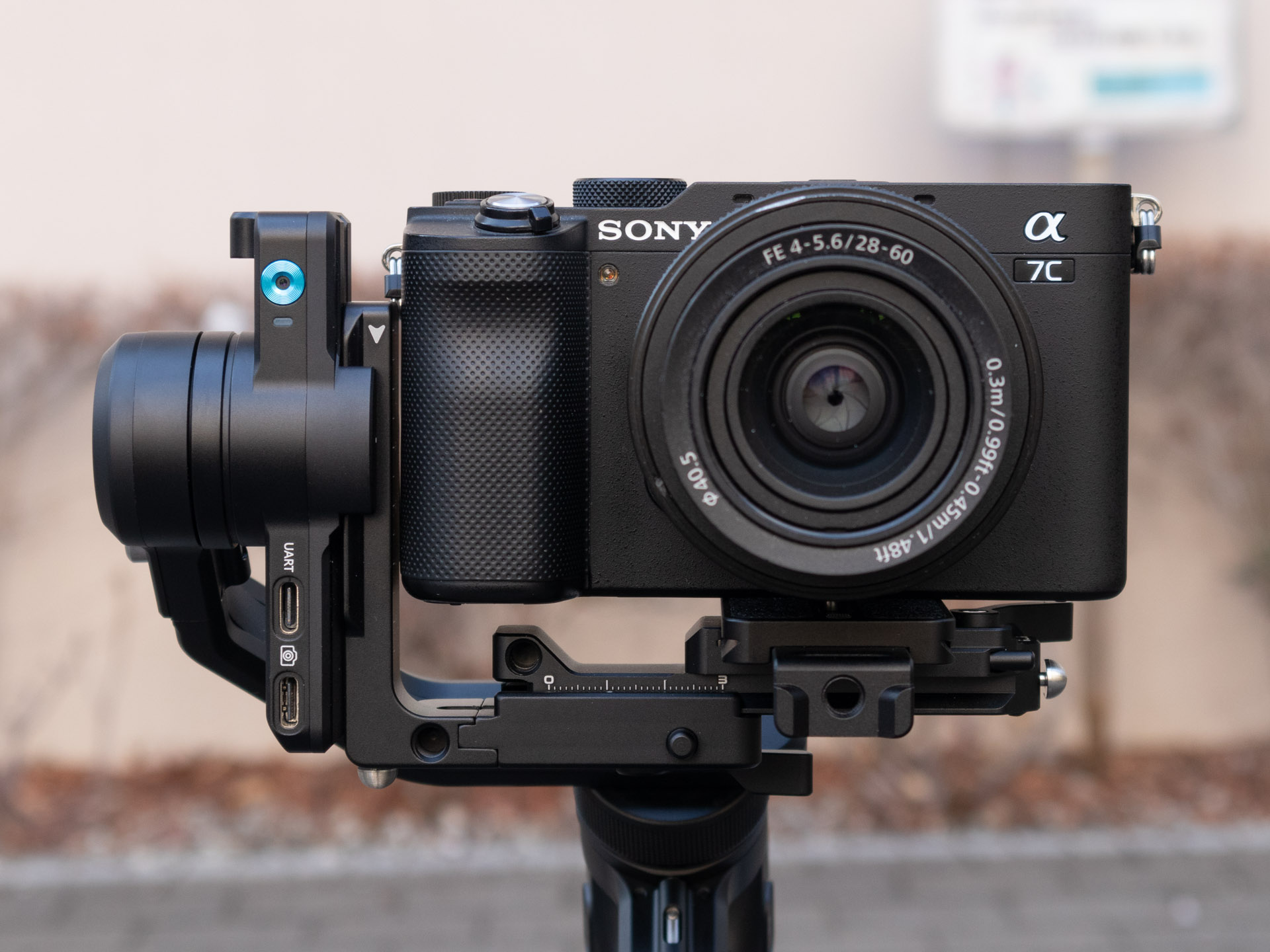 FE 28-60mm F4-5.6を装着したα7Cを搭載したところ