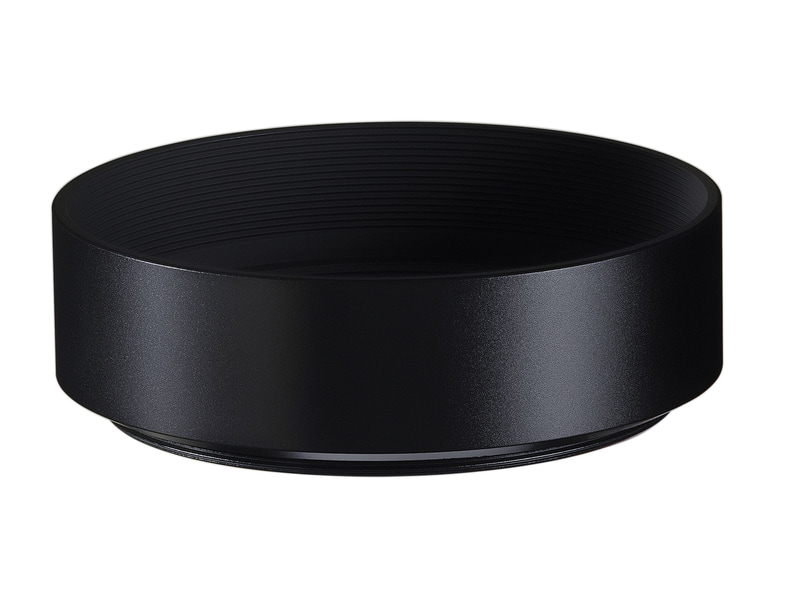 Voigtlander Nokton 75mm f1.5 VMコシナレンズ コシナ、キヤノンRF用の大口径・中望遠レンズ「NOKTON 75mm F1.5