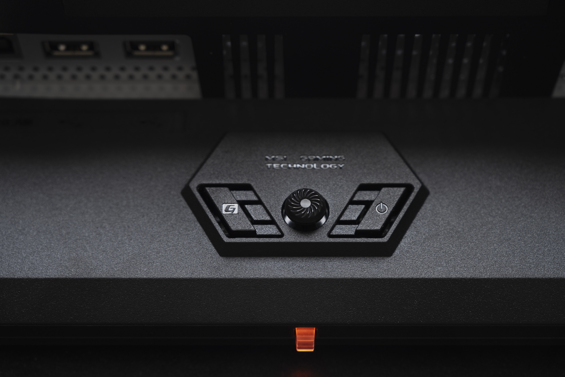 モニター下部裏側にあるファンクションボタン