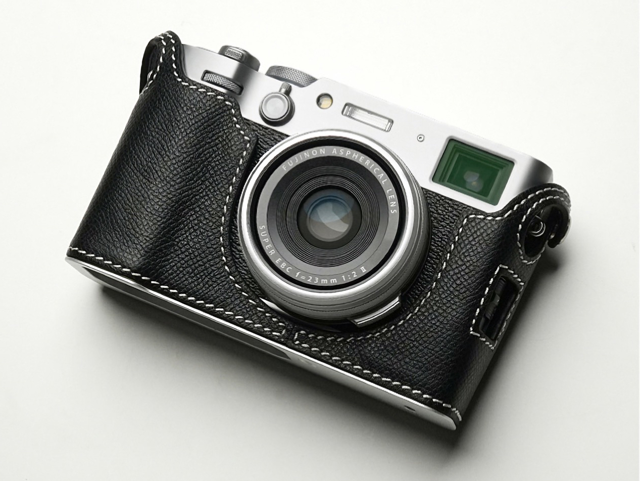 ブラック・ホワイトステッチ