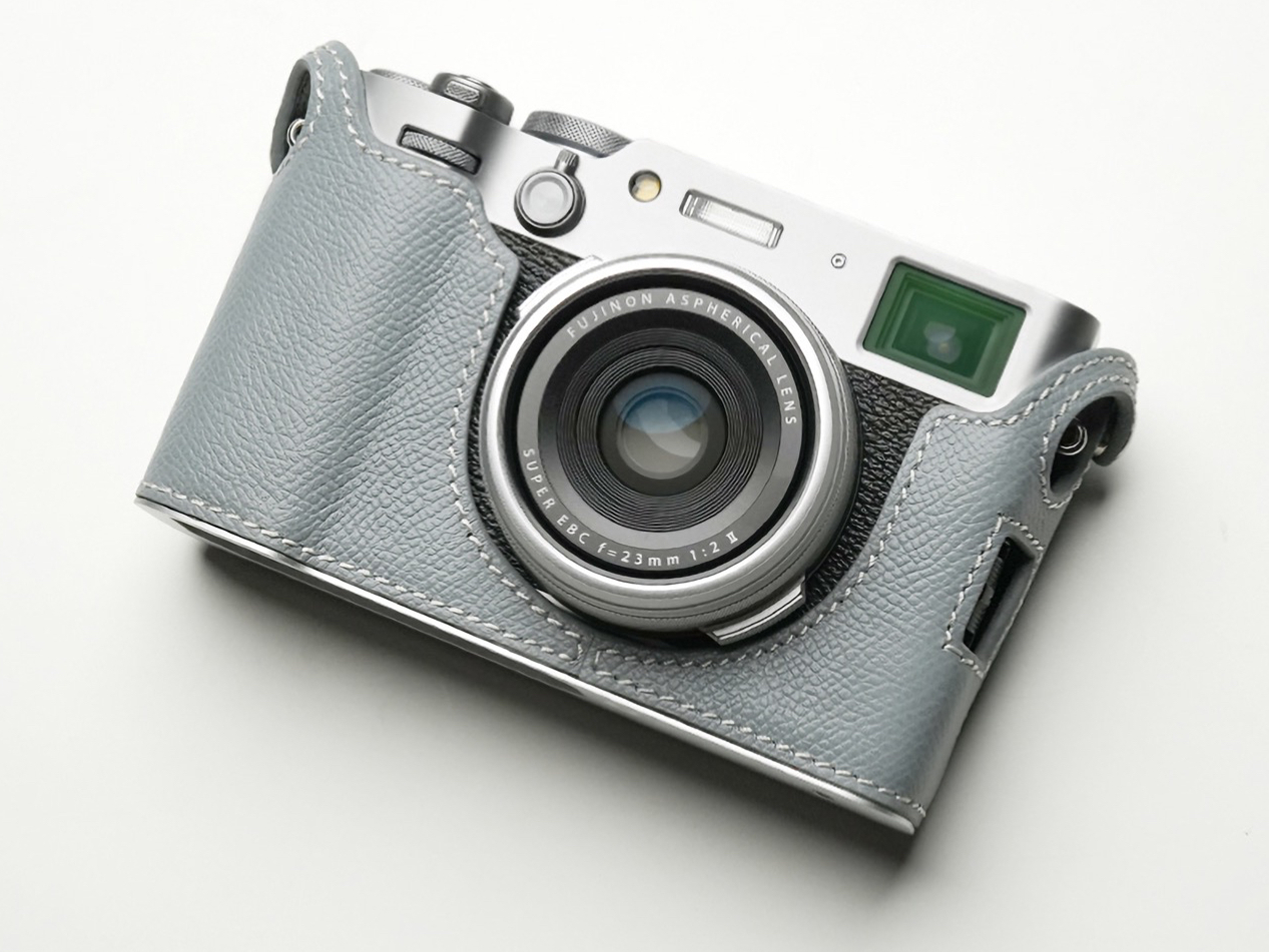 ライトブルー・ホワイトステッチ