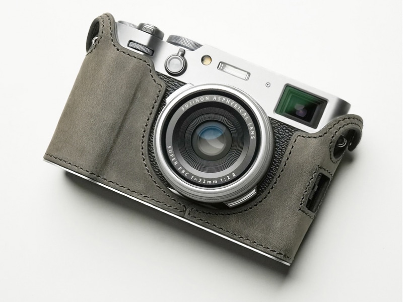 FUJIFILM X100VI用の本革カメラケース 異なる質感・色で計12種類を