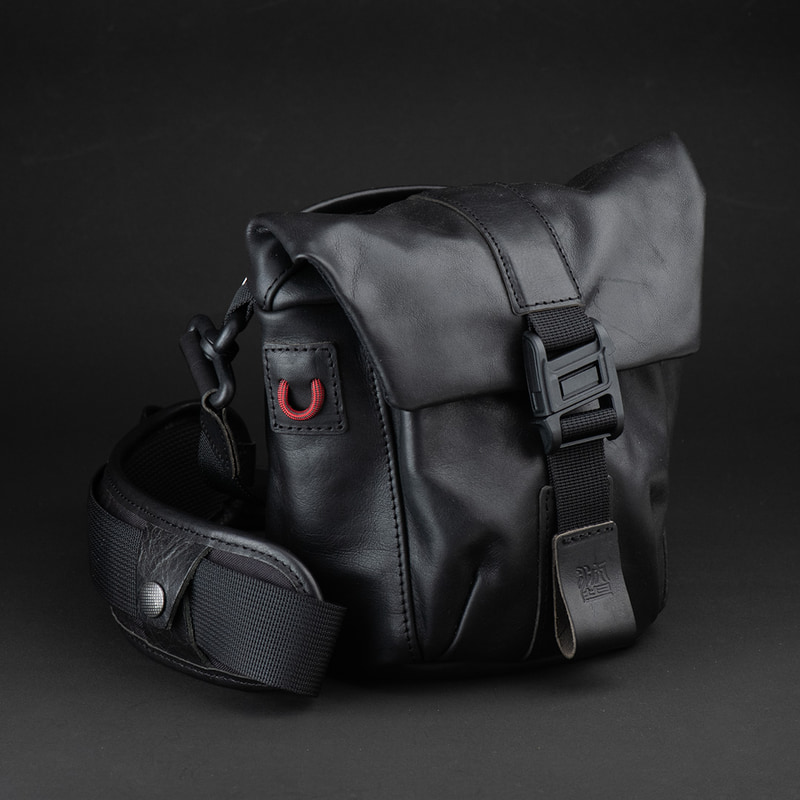 WOTANCRAFT、パイロットカメラバッグにレザーモデルを追加 - デジカメ